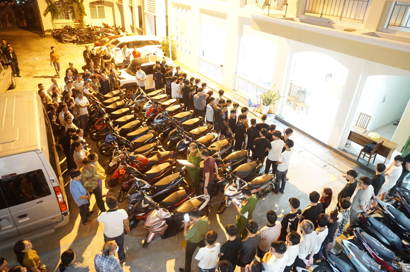 Công an Đà Nẵng khởi tố, tạm giam hàng chục đối tượng gây náo loạn đường phố 41 image 13