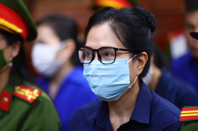 Cựu Tổng giám đốc SJC Lê Thúy Hằng lãnh 25 năm tù, bồi thường và khắc phục hơn 87 tỉ đồng 38 z7065172465754 ef6f29bd2e8f7cc 4837 2078 1759206798